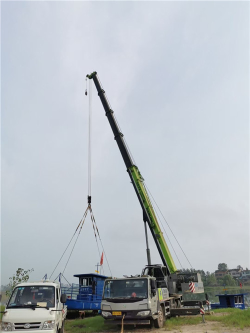 成都市桥梁建设吊装案例